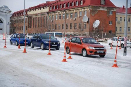 Фотография Учебно-эксплуатационный центр автомобильного транспорта Уральского федерального университета 1